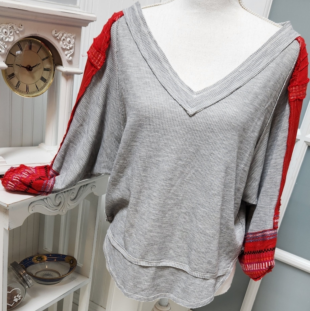 WE THE FREE Novelty 3/4 Sleeve Top SO Cute! EUC